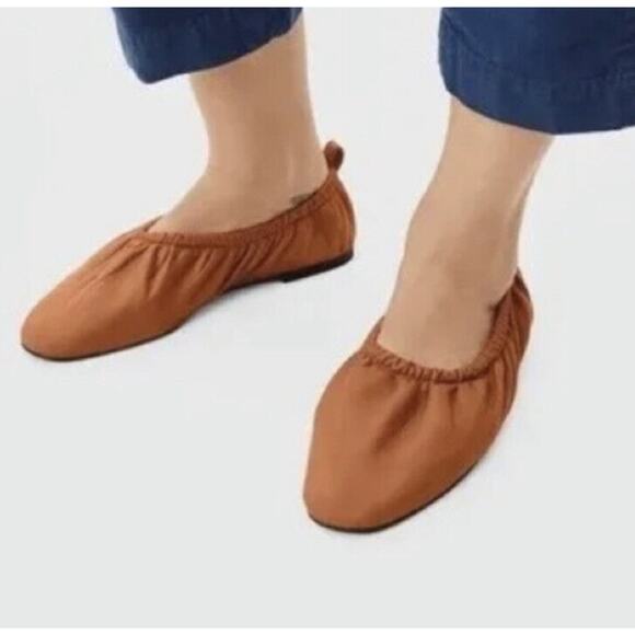Everlane Womens Toffee The Scrunch Flat Size 10 - Picture 1 of 4